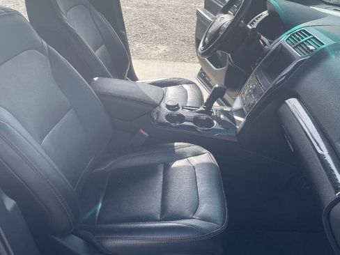Used 2016 Ford Explorer Sport AWD/4WD image 26