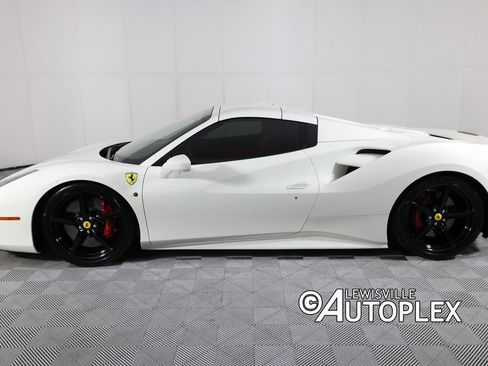 Used 2017 Ferrari 488 Spider image 14