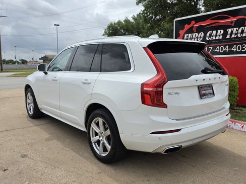 Used 2020 Volvo XC90 T6 Momentum AWD/4WD image 3
