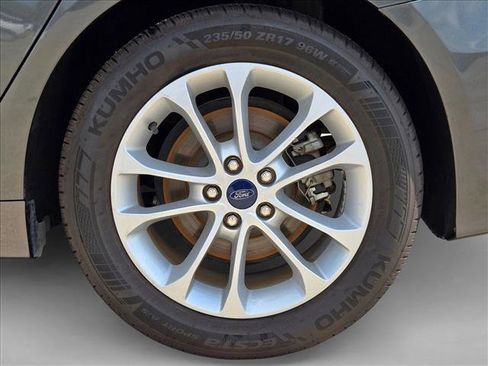 Used 2020 Ford Fusion SE FWD image 10