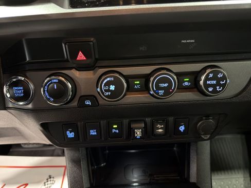 Used 2019 Toyota Tacoma TRD Sport w/ Technology Package image 33