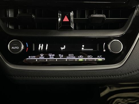 Used 2023 Toyota Corolla SE image 20