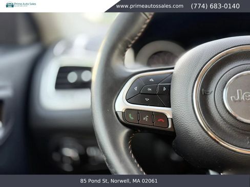 Used 2018 Jeep Compass Latitude AWD/4WD image 21