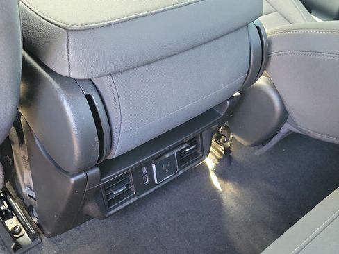 Used 2024 Chevrolet Silverado 2500 LT AWD/4WD image 14