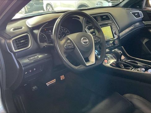 Used 2023 Nissan Maxima SR FWD image 4
