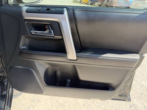 Used 2014 Toyota 4Runner SR5 Premium w/ Convenience Package AWD/4WD image 22