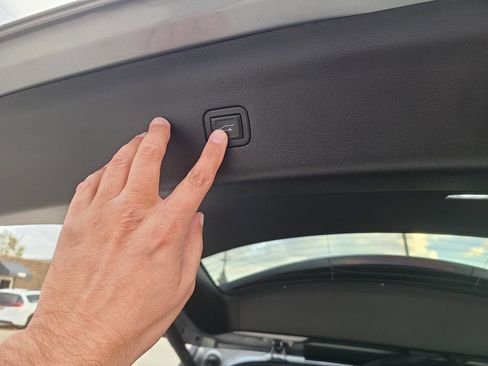 Used 2024 Buick Enclave Essence w/ Experience Buick Package image 32