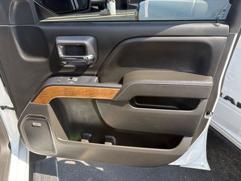 Used 2018 Chevrolet Silverado 1500 LTZ w/ Sport Package AWD/4WD image 17