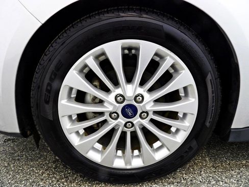 Used 2018 Ford C-MAX SE image 18