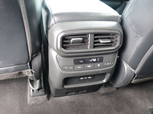 Used 2025 Honda Pilot EX-L image 32