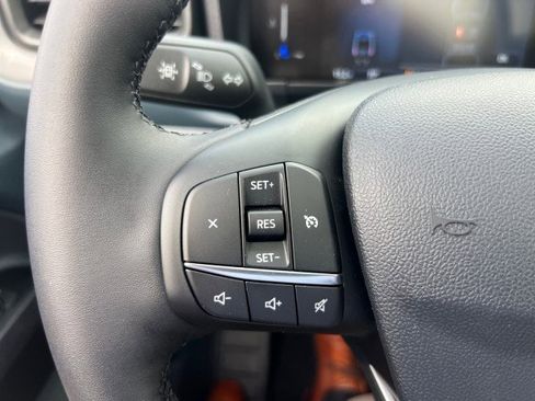 New 2025 Ford Maverick XLT w/ XLT Luxury Package image 17