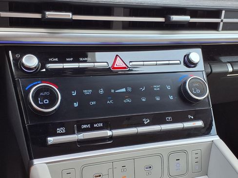 Used 2025 Hyundai Santa Fe Calligraphy FWD image 18