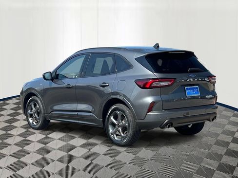 Used 2023 Ford Escape ST-Line Select AWD/4WD image 4