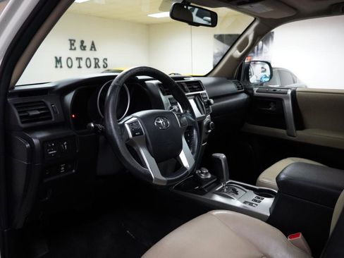 Used 2010 Toyota 4Runner Limited AWD/4WD image 13
