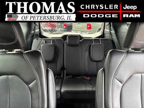 Used 2024 Chrysler Pacifica Touring-L w/ S Appearance Package FWD image 22