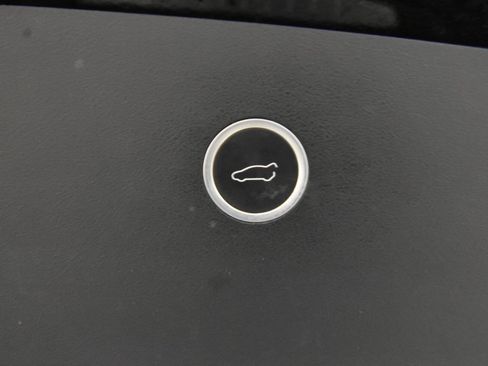 Used 2016 Tesla Model X 90D image 28