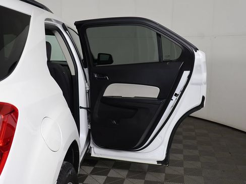 Used 2017 Chevrolet Equinox LT w/ Convenience Package FWD image 18