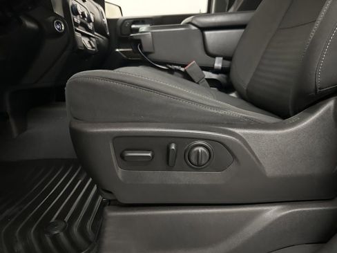 Used 2021 Chevrolet Silverado 1500 LT image 36