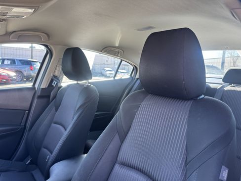Used 2015 MAZDA MAZDA3 i Touring image 13