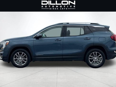Used 2024 GMC Terrain SLT AWD/4WD image 7