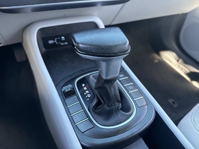 Used 2025 Hyundai Kona SEL FWD image 24