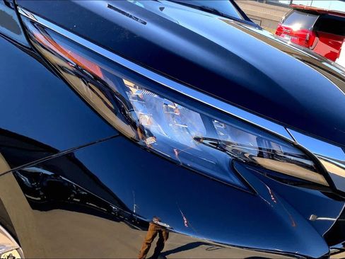 Used 2024 Toyota Sienna LE image 27