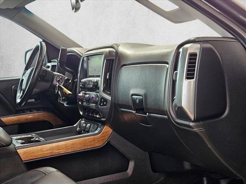 Used 2018 Chevrolet Silverado 1500 LTZ w/ Texas Edition RWD image 17