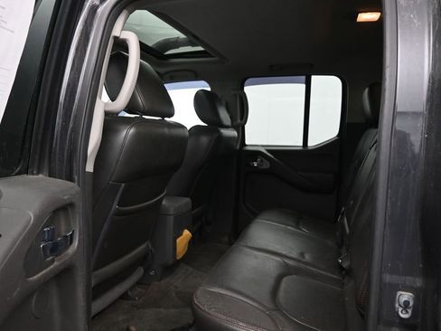 Used 2011 Nissan Frontier PRO-4X w/ Pro-4x Luxury Pkg AWD/4WD image 17