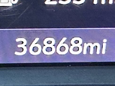 Used 2020 Chevrolet Traverse LT image 23