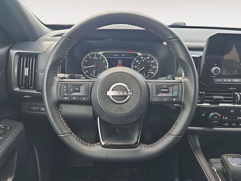 Used 2024 Nissan Pathfinder Rock Creek AWD/4WD image 11