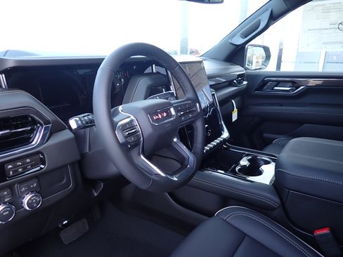 New 2026 GMC Yukon Elevation image 17