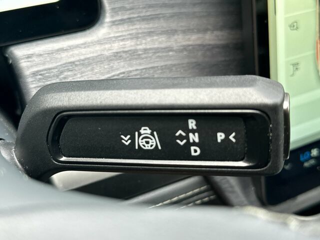 Used 2023 Rivian R1S Adventure Dual AWD/4WD image 27