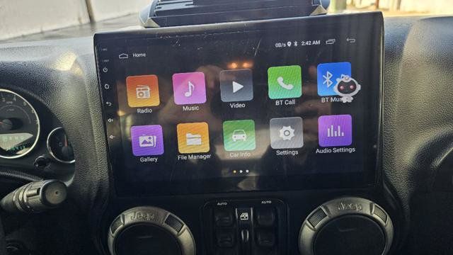 Used 2013 Jeep Wrangler Unlimited Sahara AWD/4WD image 22