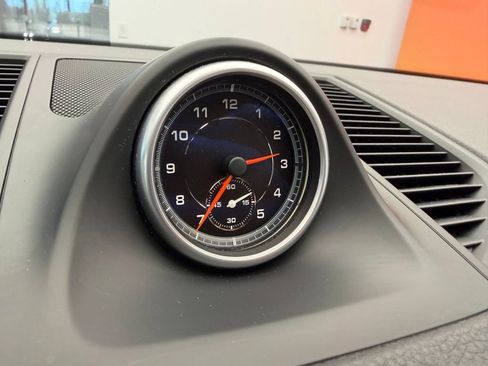 Used 2017 Porsche Macan AWD/4WD image 10