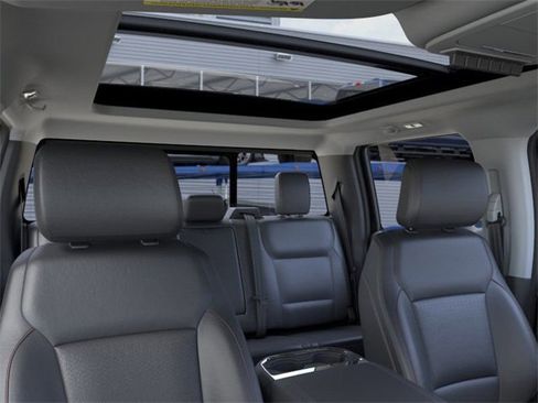 New 2026 Ford F250 Lariat w/ Black Appearance Package image 22