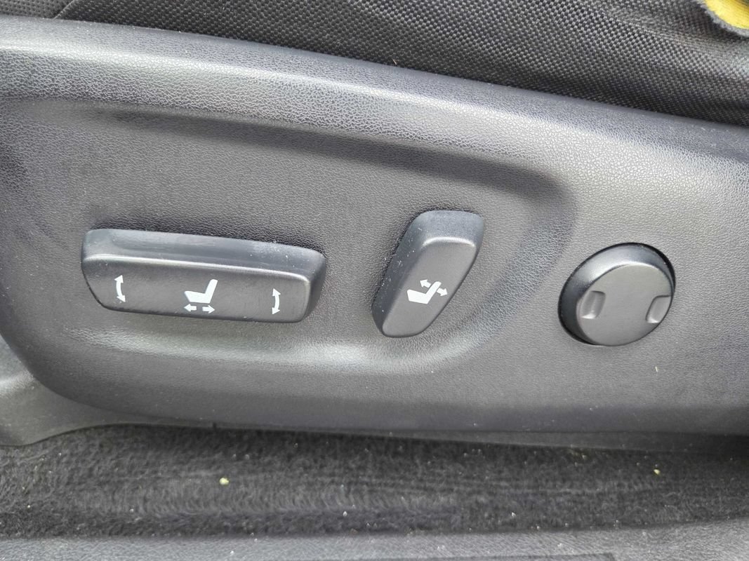 Used 2011 Toyota 4Runner Trail AWD/4WD image 17