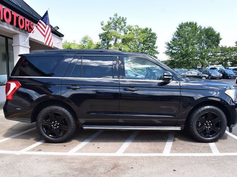 Used 2020 Ford Expedition XLT w/ Equipment Group 202A AWD/4WD image 4
