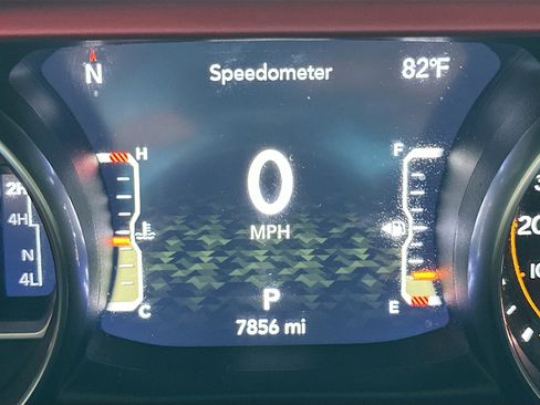 Used 2023 Jeep Gladiator Rubicon AWD/4WD image 12