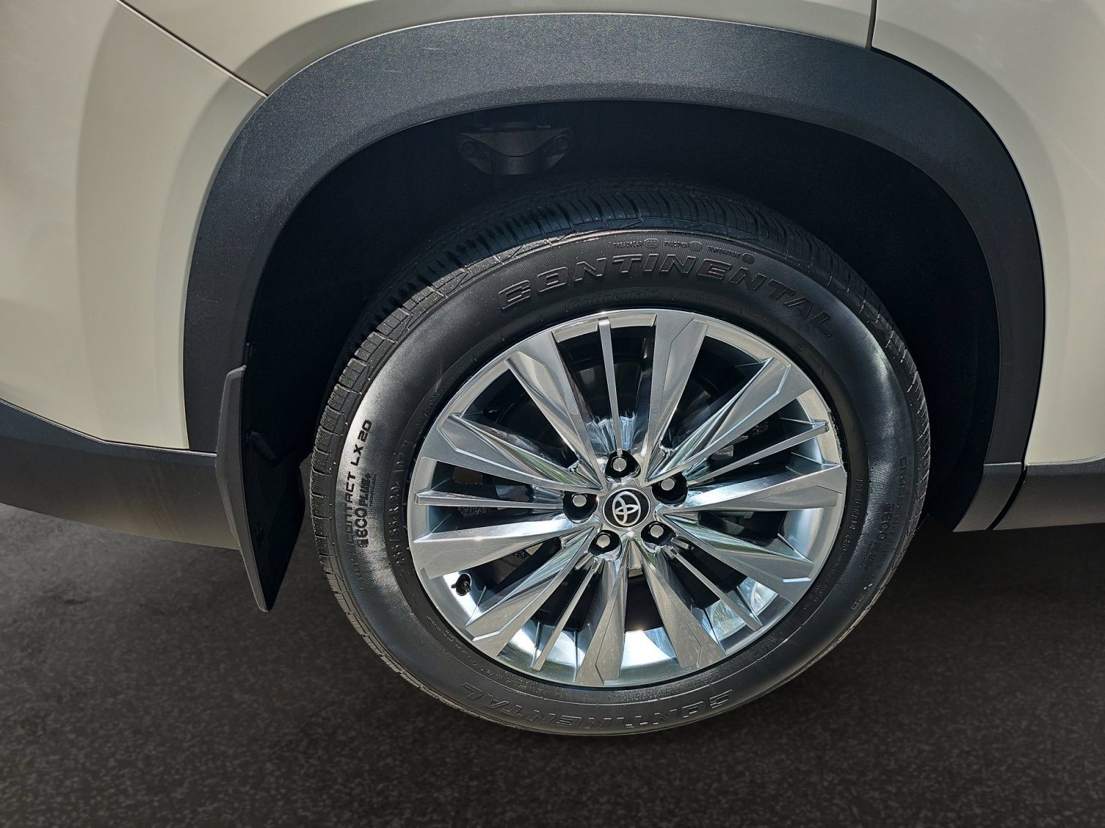 Used 2024 Toyota Grand Highlander AWD image 41