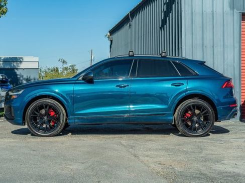 Used 2021 Audi Q8 Prestige w/ Prestige Package image 3
