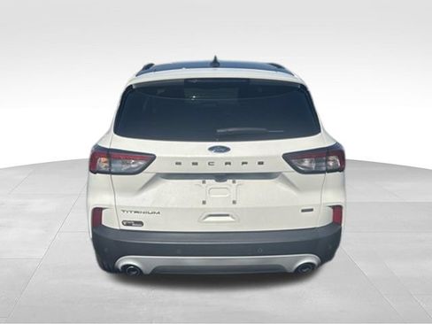 Used 2022 Ford Escape Titanium FWD image 3