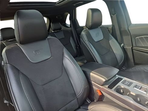 Used 2023 Ford Edge ST w/ Equipment Group 401A AWD/4WD image 21