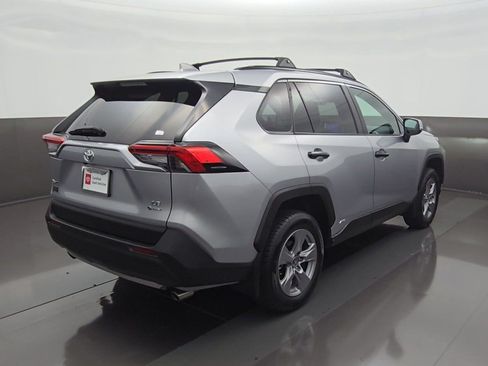 Certified 2025 Toyota RAV4 LE AWD/4WD image 10