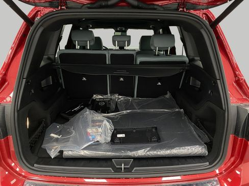 New 2026 Mercedes-Benz GLB 250 4MATIC image 5