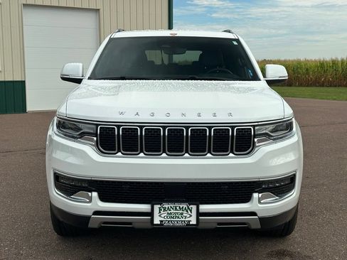 Used 2022 Jeep Wagoneer Series II w/ Flexible Seating Group AWD/4WD image 37