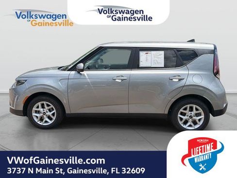 Used 2025 Kia Soul LX w/ LX Technology Package FWD image 7