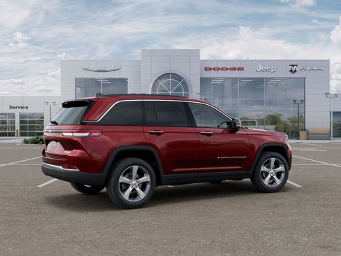 New 2026 Jeep Grand Cherokee Limited RWD image 4