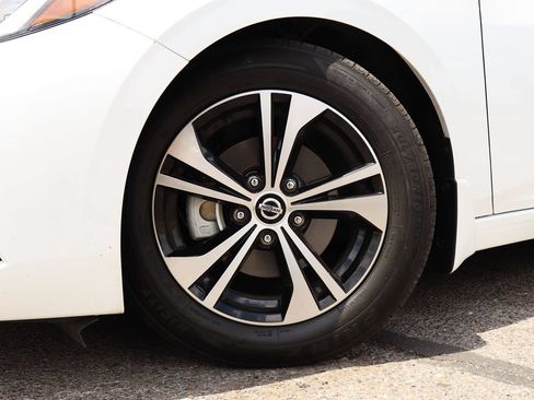 Used 2023 Nissan Sentra SV w/ All-Weather Package FWD image 5
