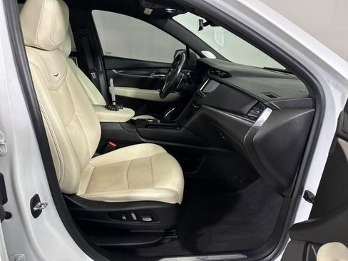 Used 2020 Cadillac XT5 Sportv image 28