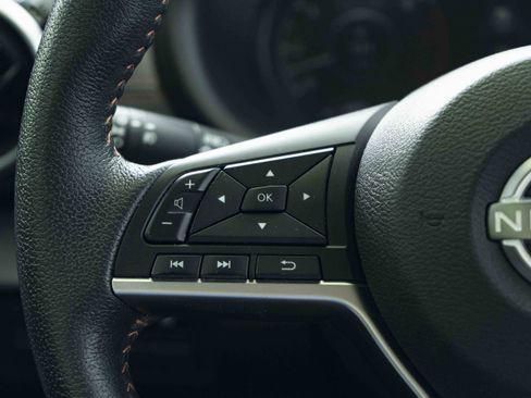 Used 2023 Nissan Kicks SR w/ SR Premium Package FWD image 20